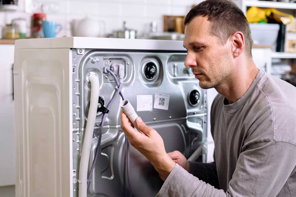 appliance-repair-03 Image of a technician, featuring Accurate Appliance Repair and highlighting their website services for reliable appliance repair solutions.